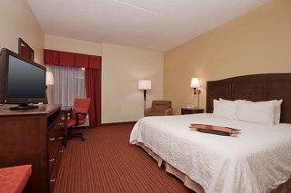 Hampton Inn Boston/Peabody,Bridgewater>>Boston,3 star