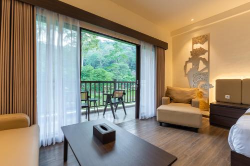 the omala resort tretes