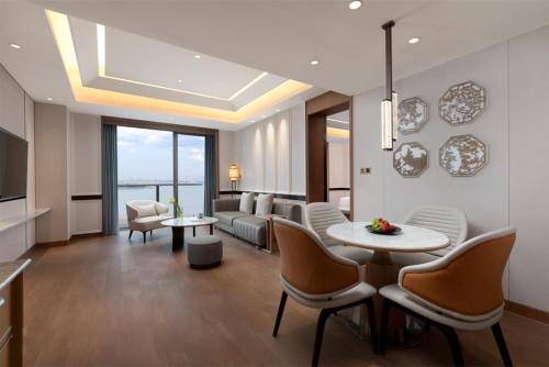 candd hotel donghai quanzhou