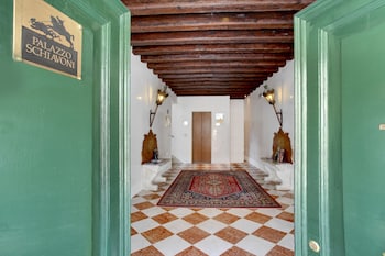 Palazzo Schiavoni,Mestre>>Castello,3 star