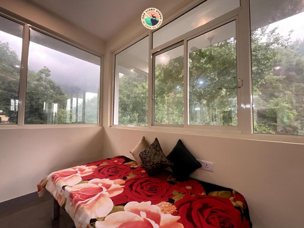 rudram aura x one light stays