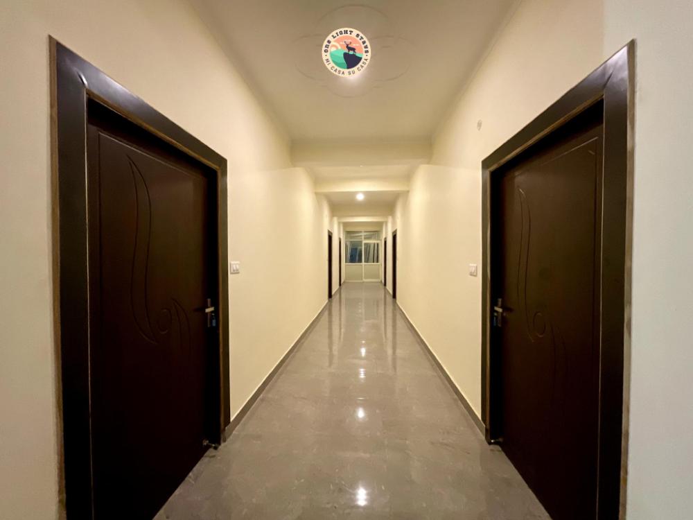 rudram aura x one light stays