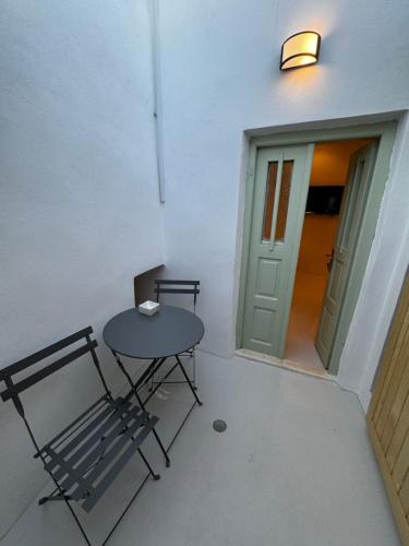 white sand jacuzzi suite