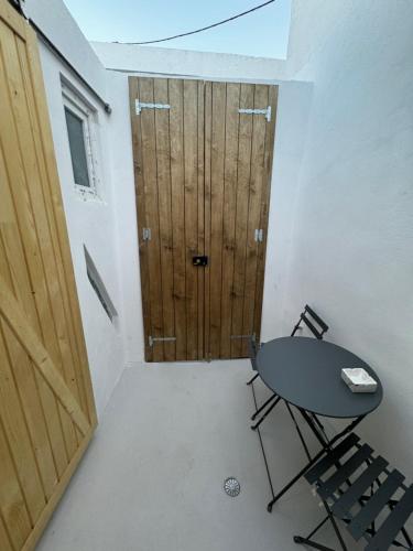 white sand jacuzzi suite