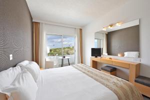 napa mermaid hotel and suites