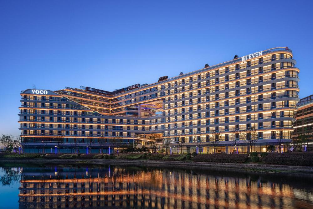 voco suites shanghai hongqiao cbd by ihg