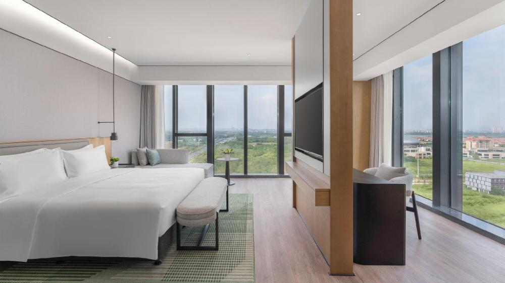 holiday inn wuhan houguan lake by ihg