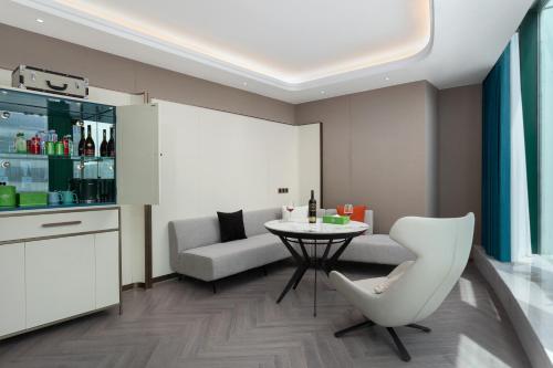 wingate by wyndham urumqi railway station