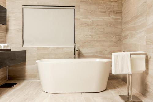 brittany hotel villar city