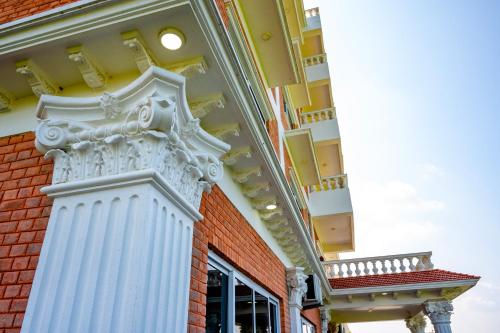 lumbini five elements hotel