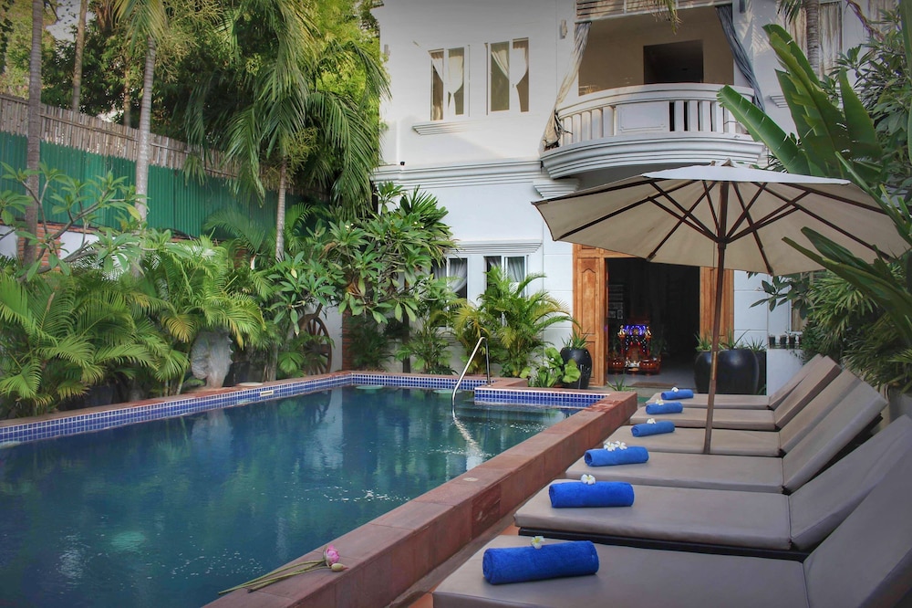 villa um theara siem reap
