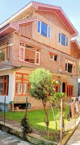 hotel himalaya house