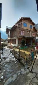 hotel himalaya house