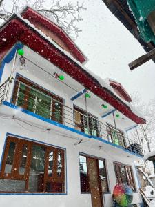 hotel himalaya house