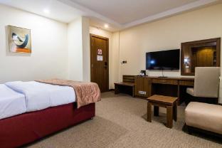 bon hotel octagon