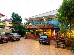 hotel harmony and little bites bistro