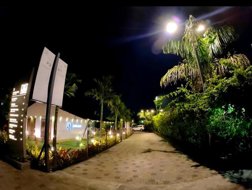 the democracy hotel and resort