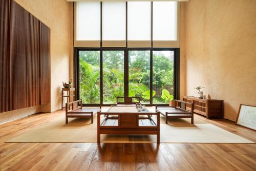 wutong hotel apartment baoan center