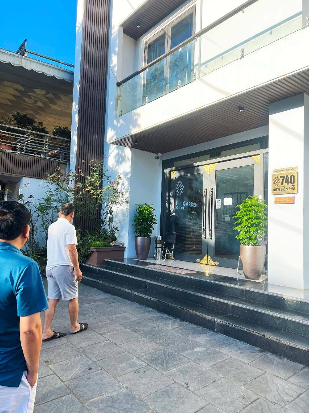 apricot garden hotel