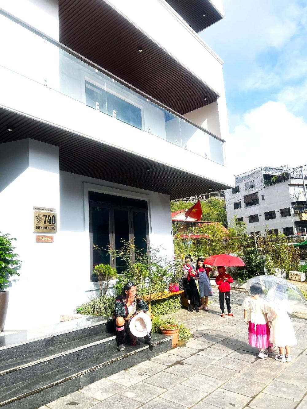 apricot garden hotel