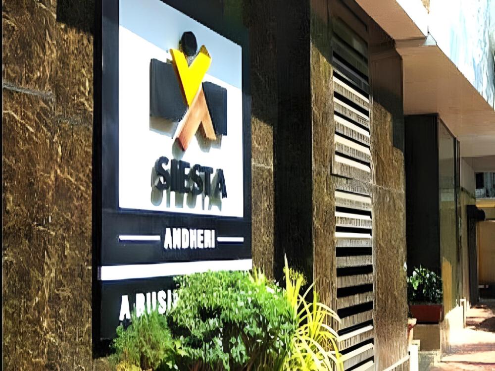 the altruist business hotel andheri