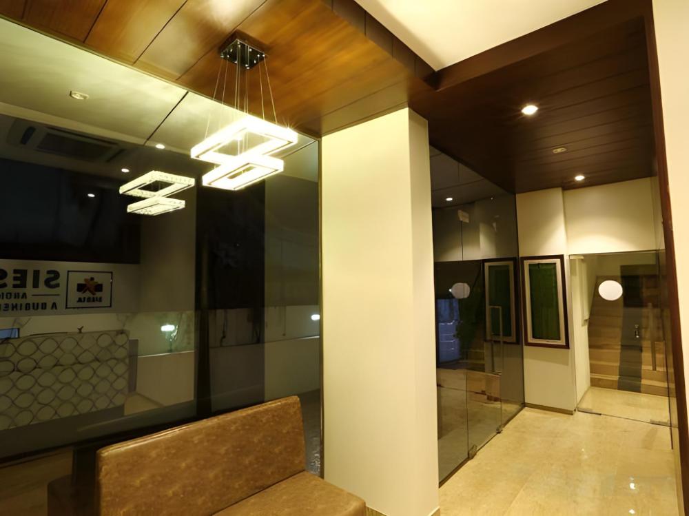 the altruist business hotel andheri