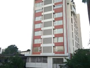 the altruist business hotel andheri
