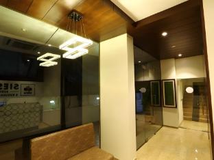 the altruist business hotel andheri