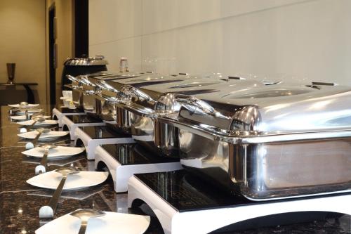 the altruist business hotel andheri