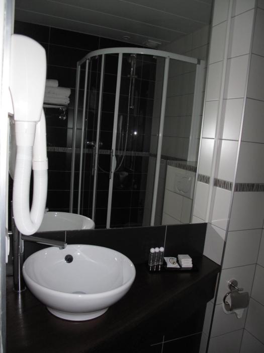 source hotel