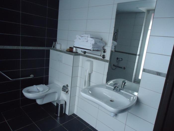 source hotel