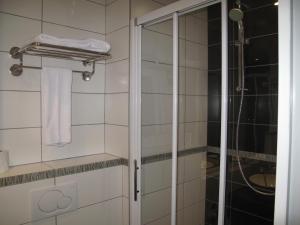 source hotel