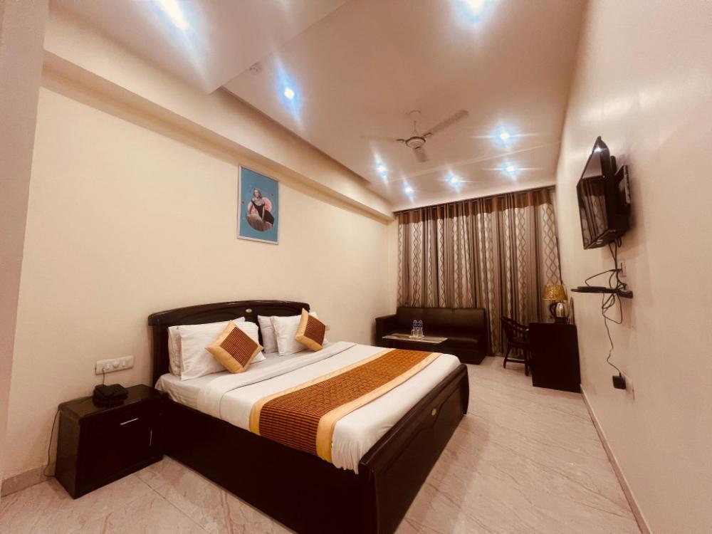 hotel lagoona and banquet hall