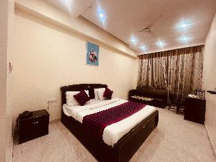 hotel lagoona and banquet hall