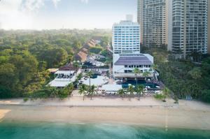 Pullman Pattaya Hotel G,Near Wong Amat Beach,5 star