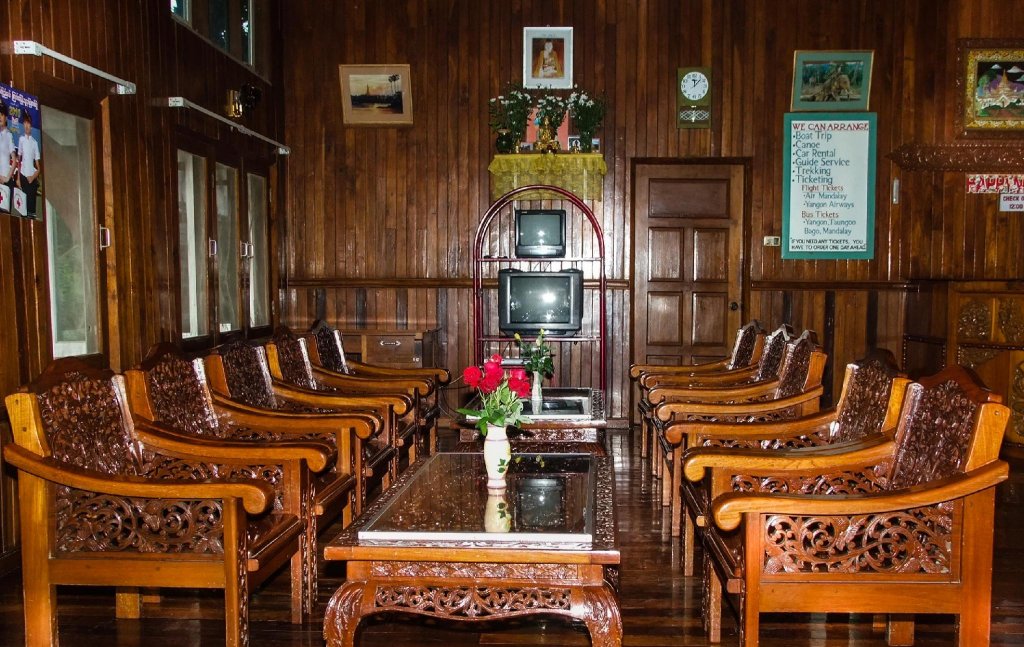 Nanda Wunn Hotel - Hostel,S.P.Koil Street,2 star