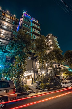 king grand boutique hotel