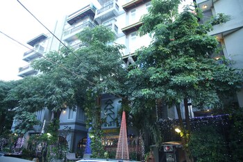 king grand boutique hotel