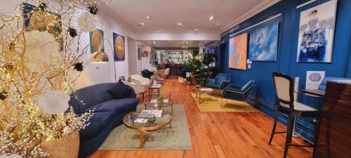 Renaissance Paris Nobel Tour Eiffel Hotel,Camp De Satory>>Paris,4 star