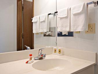 relax inn and suites