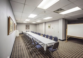 comfort inn and suites downtown edmonton