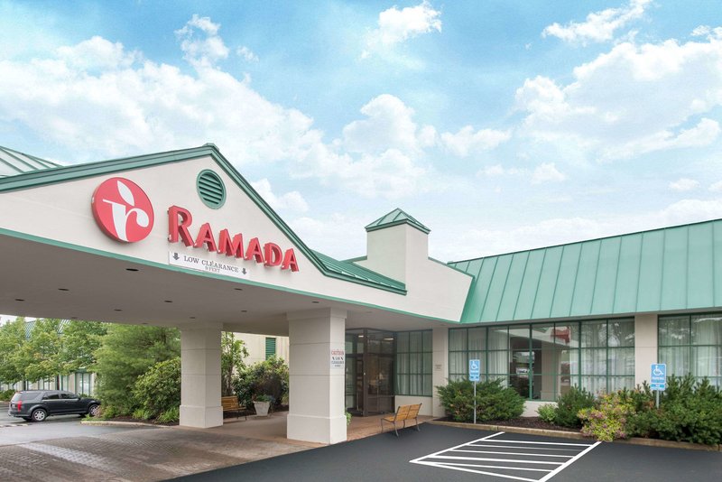 Ramada By Wyndham Ellsworth / Bar Harbor