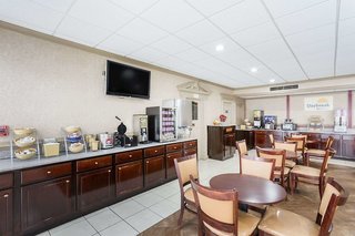 Days Inn By Wyndham Goldsboro,North Carolina>>Goldsboro,2 star