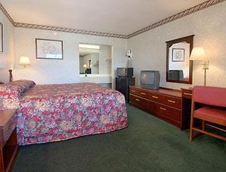 Super 8 By Wyndham Greensboro,North Carolina>>Greensboro,2 star