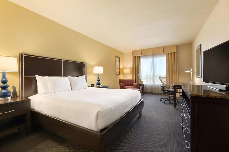 hilton garden inn houston nw america plaza