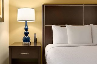 hilton garden inn houston nw america plaza