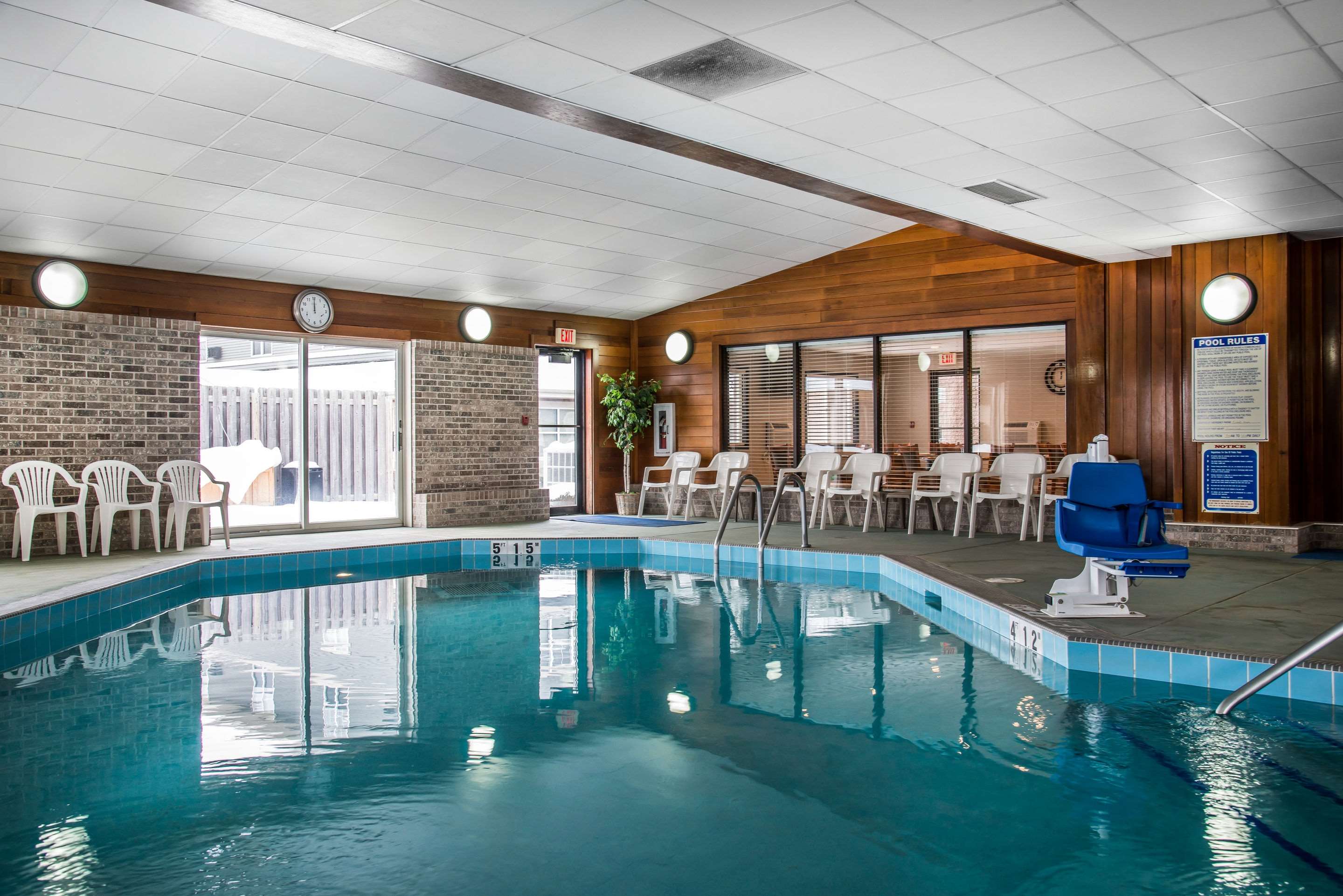 hudson inn and suites