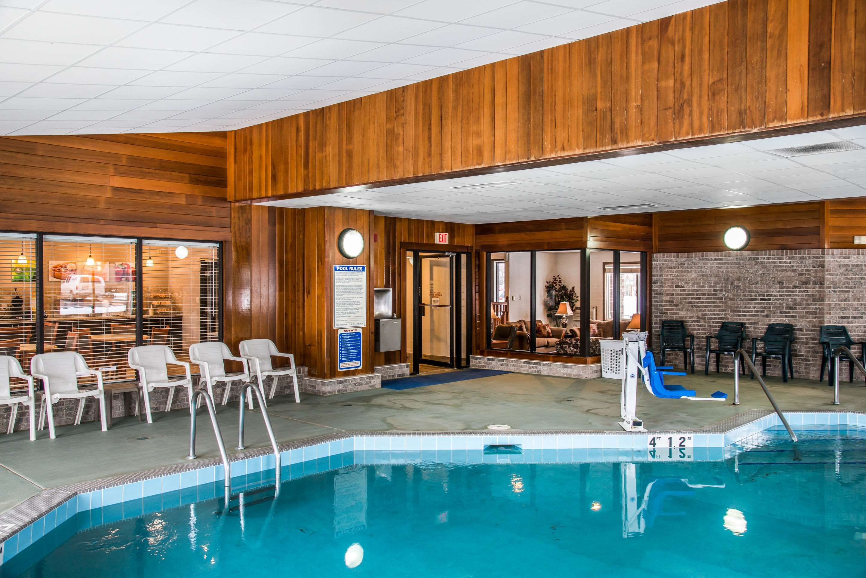 hudson inn and suites