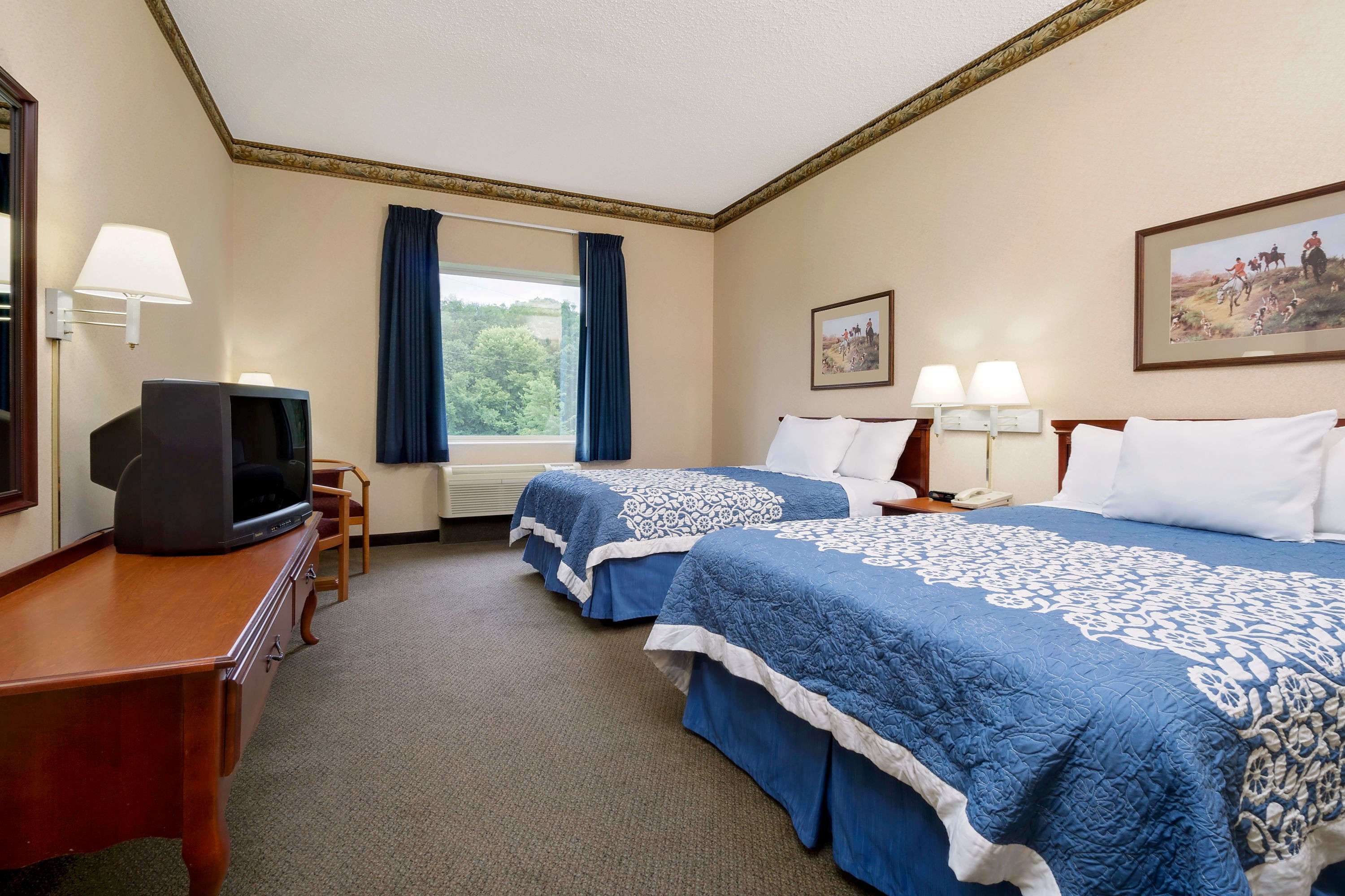 magnuson hotel west liberty