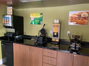 Quality Suites Whitby,Oshawa>>Durham,3 star